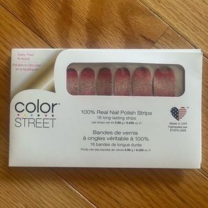 Color Street: Nuclear Fuchsian (RETIRED) - new in package